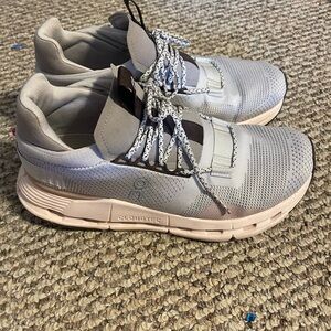 On Running Light Gray Sneakers with Soft Pink Soles